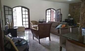 Imagem 4: Sobrado para venda tem 142 metros quadrados com 4 quartos