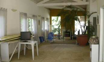 Imagem 3: Imóvel elegante em condomínio nobre