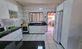 Imagem 2: Casa terrea para venda com 202 metros quadrados com edicula em Industrial - Londrina - Par