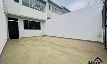 Imagem 3: Casa Geminada Independente com 3 Quartos, Suíte e 2 Vagas no Bairro Santa Mônica