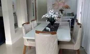 Imagem 3: Casa de condomínio para venda possui 262 metros quadrados com 4 quartos