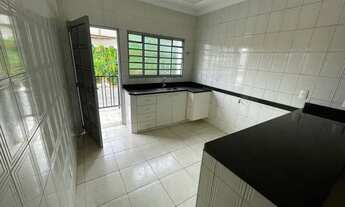 Imagem 3: Casa com ótima localização