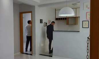 Imagem 4: APARTAMENTO EM ABRANTES LINDO COM ARMÁRIOS