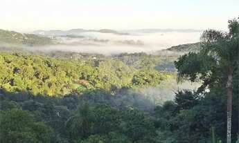 Imagem 7: Casa terrea na Serra Da Cantareira com um visual cinematográfico para as montanhas, piscin
