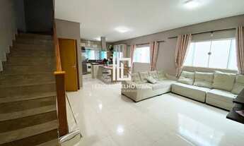 Imagem: Sobrado a venda com ponto comercial no Bairro