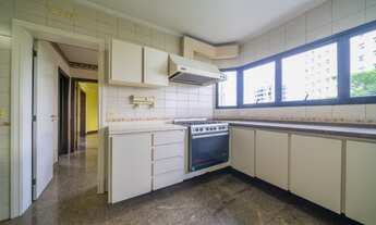 Imagem 5: Apartamento para venda possui 304m² com 4 quartos (4 suítes), 5 vagas e depósito individua