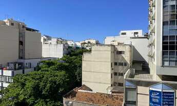 Imagem 4: ALUGO LEBLON são 3 quartos Sem Armários 2 Banheiros sociais e 2 VAGAS. PINTADO pronto para