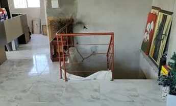 Imagem 4: Barbada vendo casa de 2 Pisos