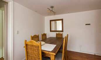 Imagem 3: Apartamento para aluguel possui 100 metros quadrados com 3 quartos em Petrópolis - Porto A