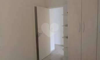 Imagem 6: Casa de condomínio sobrado para aluguel e venda possui 130 metros quadrados com 3 quartos