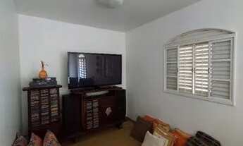 Imagem 4: Linda Casa Álvaro Camargos 2 Andares Jardim e Quintal Amplos e Agradáveis