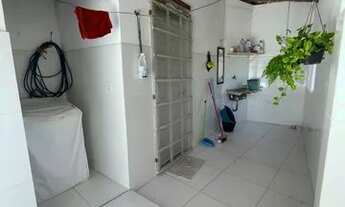 Imagem 4: Casa em Rua Pública