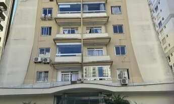 Imagem 2: Apto 01 dormitório com armário embutido, bwc completo, cozinha com armário embutido e área