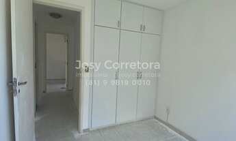 Imagem 3: Apartamento com varanda e quartos com vista mar