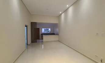 Imagem 2: Casa de condomínio para aluguel possui 165 metros quadrados com 4 quartos Phytus