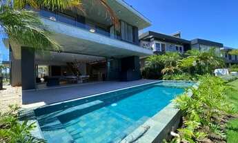 Imagem: Nova, nunca habitada, finamente decorada