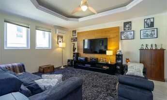 Imagem 3: Casa no Residencial Nove decorada com 4 suítes, área gourmet e 6 vagas em Alphaville