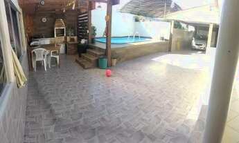 Imagem: Casa com piscina - Estuda permuta por menor