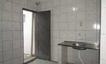 Imagem 2: Casa com 2 dormitórios para alugar, 54 m² por R$ 800,00/mês - Alecrim - Natal/RN