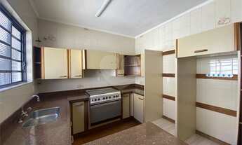 Imagem 6: São João da Boa Vista - Casa Padrão - Centro