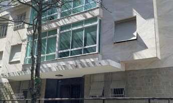 Imagem 2: Venda - Charmoso apto no Leblon (quadra da praia). 2 qtos (1 suite). Garagem. Dep completa