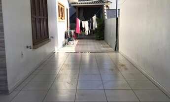 Imagem 3: Linda Casa com Piscina Localizada a 1 km da Praia Central de Garopaba, Bairro Ferraz!