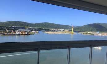 Imagem 3: Apartamento para aluguel possui 189 metros quadrados com 3 quartos em Ponta da Praia - San