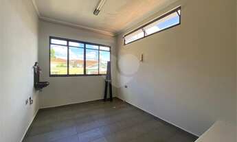 Imagem 4: São João da Boa Vista - Casa Padrão - Centro