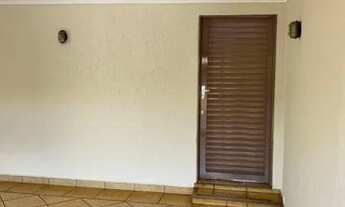 Imagem 2: Casa para aluguel possui 140 metros quadrados com 3 quartos em Centro - Sertãozinho - SP