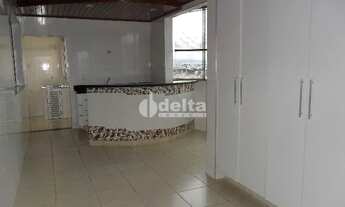 Imagem 3: Apartamento para aluguel, 3 quartos, 3 suítes, 2 vagas, Santa Mônica - Uberlândia/MG