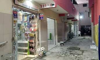 Imagem 3: Aluga-se uma loja!