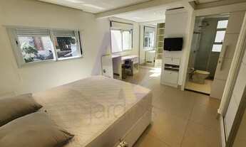 Imagem 6: Apartamento impecável, completamente reformado e equipado com amplo living com lavabo, coz