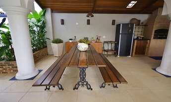 Imagem 5: Casa para aluguel e venda possui 770 metros quadrados com 4 quartos