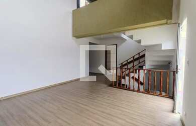 Imagem 3: Casa para Aluguel - Pinheirinho, 3 Quartos, 450 m2