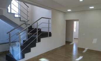 Imagem 2: Casa de condomínio sobrado para venda possui 250 metros quadrados com 4 quartos