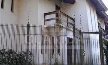 Imagem 2: Casa para comprar no bairro Chácara Das Pedras - Porto Alegre com 4 quartos