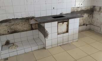 Imagem 2: Ponto comercial/Loja/Box para aluguel possui 210 metros quadrados com 3 quartos