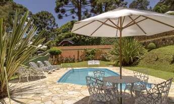 Imagem 2: Conforto e Sofisticação em Campos do Jordão - SP! - Suíte Luxo Superior - D´Lines Pousada