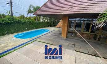 Imagem 3: Triplex frente mar em Pontal do Sul