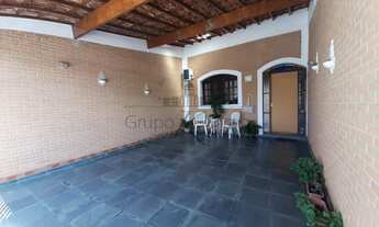 Imagem 2: Casa para venda com 110 metros quadrados com 2 quartos em Jardim Flórida - Jacareí - SP