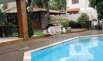 Imagem: Casa de condomínio, sendo 5Q com 4 suíte