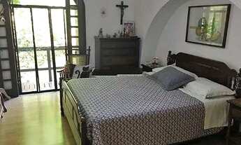 Imagem 2: Casa para venda possui 614 metros quadrados com 5 quartos em Itanhangá - Rio de Janeiro