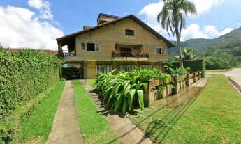 Imagem: Sobrado com 7 dormitórios e 535m²