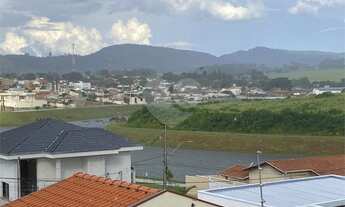 Imagem 3: São João da Boa Vista - Casa Padrão - Riviera de São João