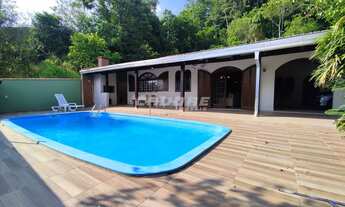 Imagem: Bela Casa com 3 Dormitórios no Bairro Escola