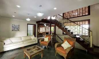 Imagem 6: Casa para aluguel e venda possui 600 metros quadrados com 3 quartos em Granja Viana - Coti