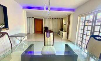 Imagem 6: Casa linear em rua asfaltada com 03 quartos, piscina e churrasqueira à venda por R$ 680.00