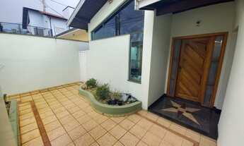 Imagem: Casa para venda tem 240 metros quadrados