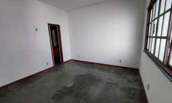 Imagem 5: Triplex com terraço e vaga de garagem no coração do Encatado