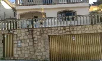 Imagem: Linda casa de sobrado no Santa Catarina